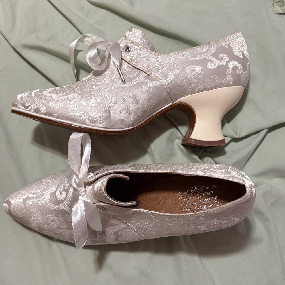 Elegant Cream Lace-Up Heels
